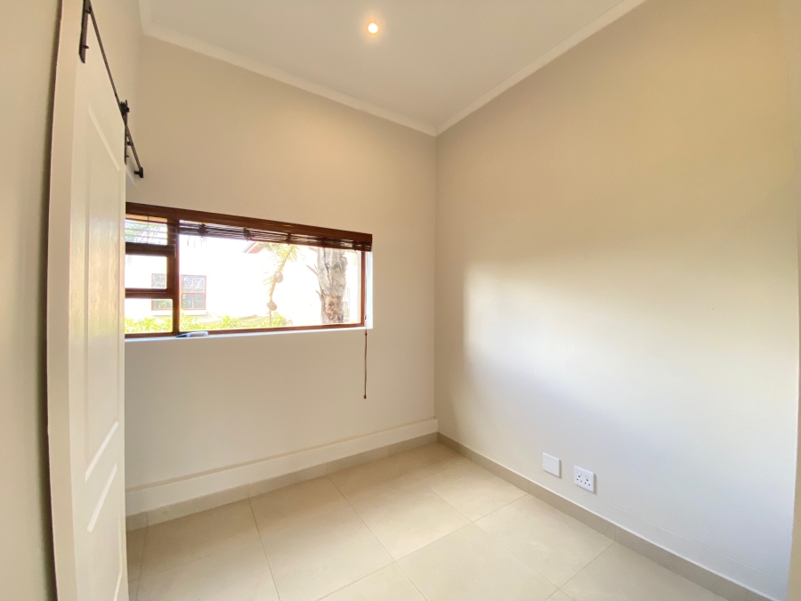 To Let 1 Bedroom Property for Rent in Flamingo Vlei Western Cape
